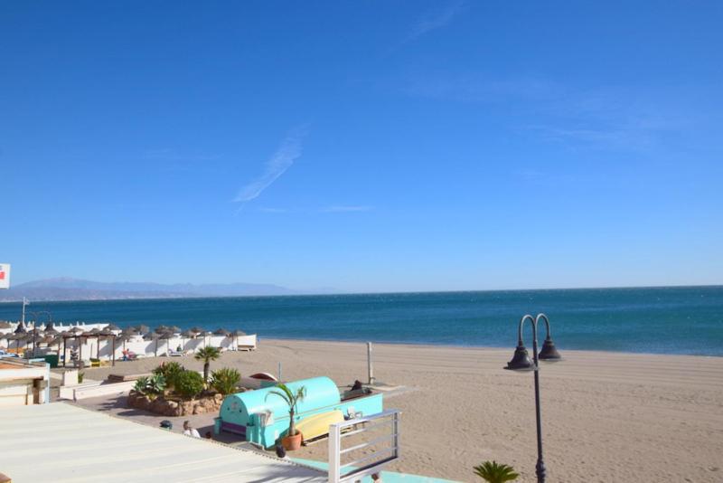 Carihuela 1ª Línea De Playa Torremolinos Exterior foto